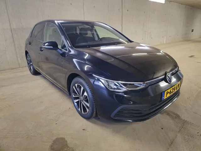 Volkswagen Golf 1.0 TSI Life Business 2021 Benzine 4