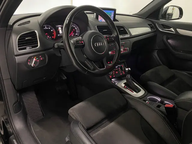 Audi Q3 2.0 TFSI quattro Sport Pro Line S 2015 Benzine 23