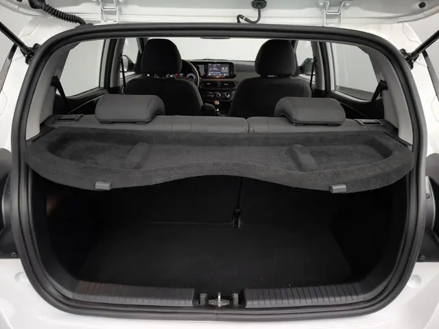 Hyundai i10 1.0 Comfort 2023 Benzine 9