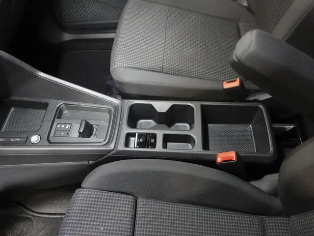 Volkswagen Caddy Cargo Maxi 2.0 TDI Style 2024 Diesel 25