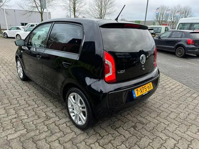 Volkswagen up! 1.0 sport up! 2014 Benzine 23