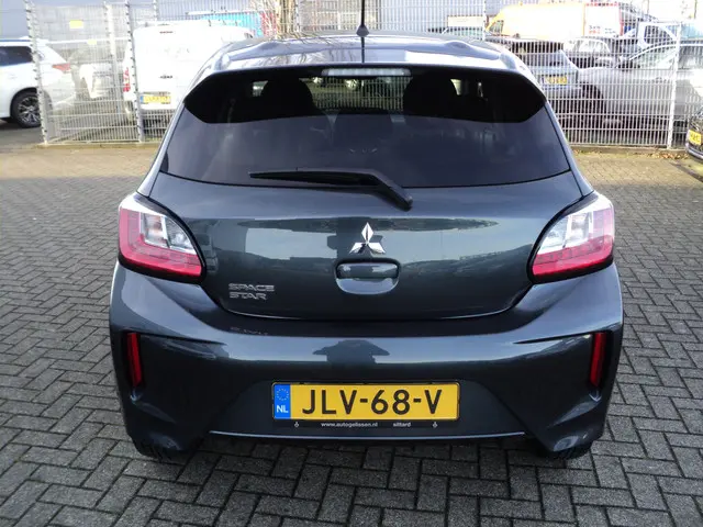 Mitsubishi Space Star 1.2 Edition AUTOMAAT 2024 Benzine 9