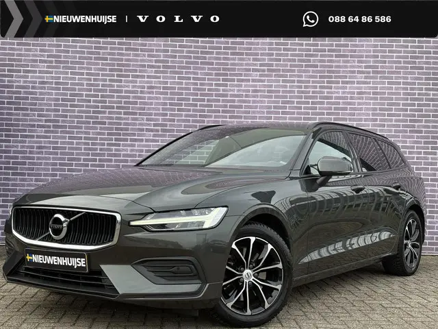 Volvo V60 2.0 B3 Momentum Business 2022 Benzine