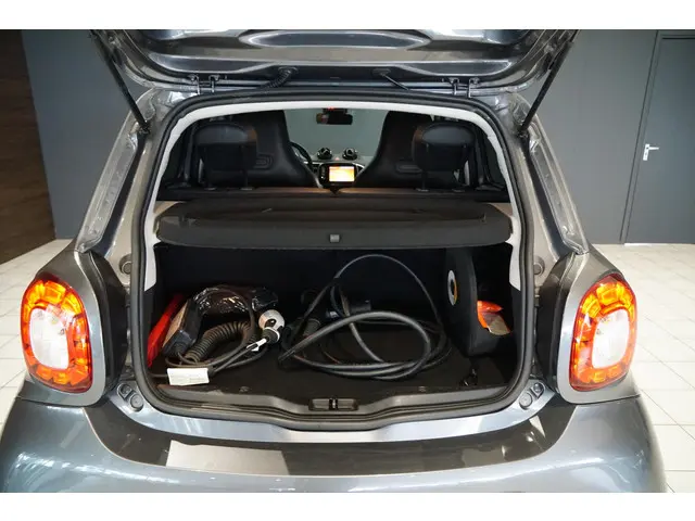 Smart Forfour EQ BRABUS Style 18 kWh 2019 Elektrisch 33