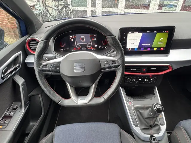 SEAT Arona 1.0 TSI FR Business Connect 2023 Benzine 13