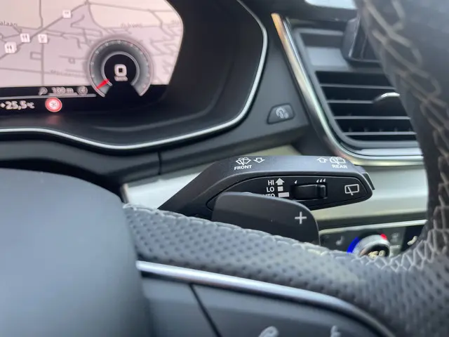 Audi Q5 45 TFSI S Line edition 2021 Benzine 37