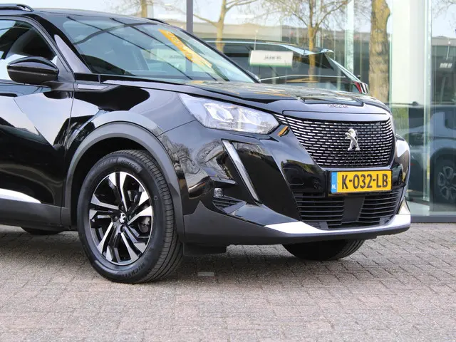 Peugeot 2008 1.2 PureTech Allure Pack 2021 Benzine 10