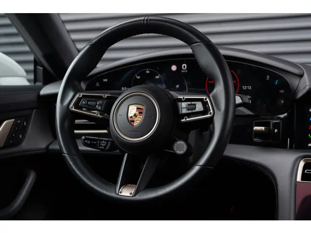 Porsche Taycan 4S Performance 84 kWh 2022 Elektrisch 31