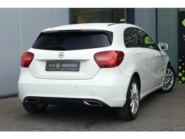 Mercedes-Benz A-Klasse 180 Ambition 2016 Benzine 2