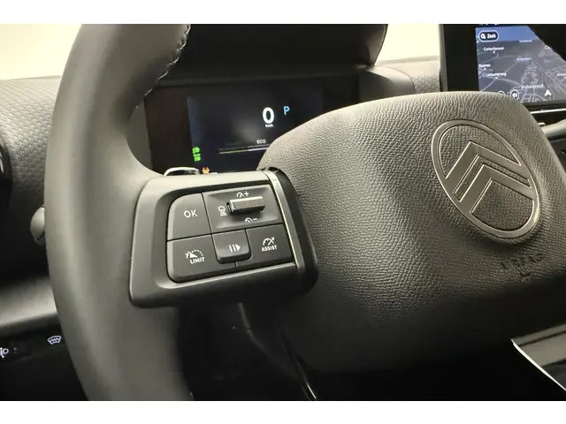 Citroën C4 Hybrid 145pk Plus 2025 Hybride Benzine 19