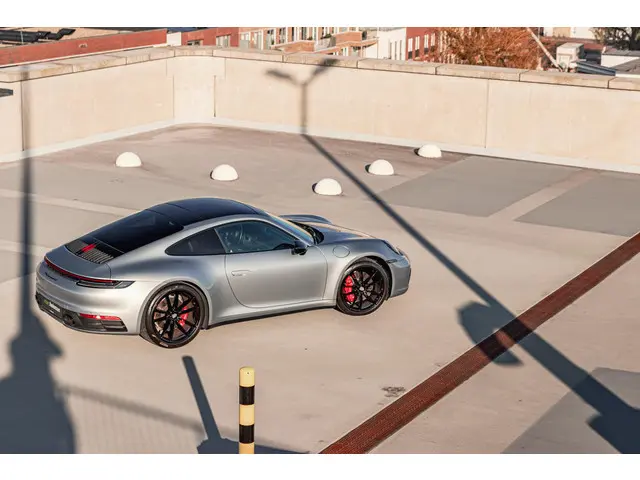 Porsche 911 3.0 Carrera 4S 2021 Benzine 100