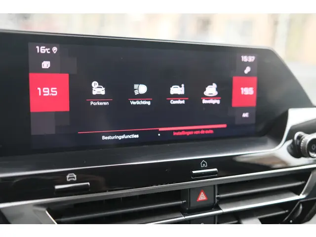 Citroën C4 PT 130 Shine 2021 Benzine 28