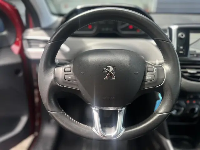 Peugeot 2008 1.2 110pk Blue Lion 2017 Benzine 25