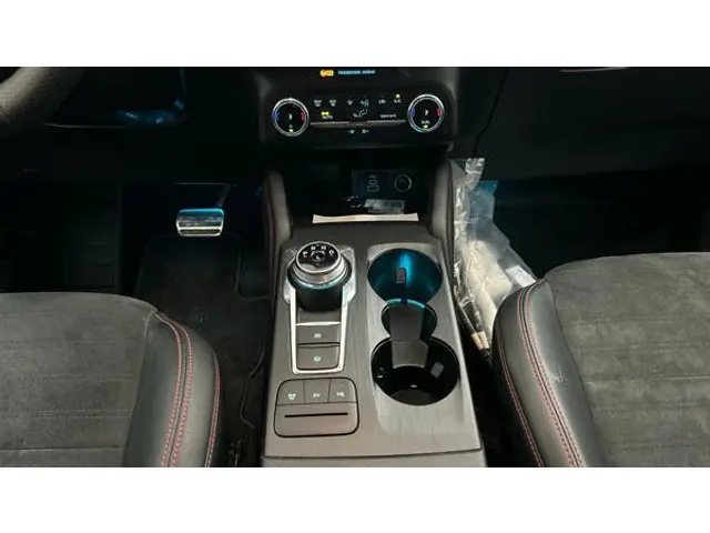 Ford Kuga 2.5 PHEV ST-Line X 2022 Hybride Benzine 15