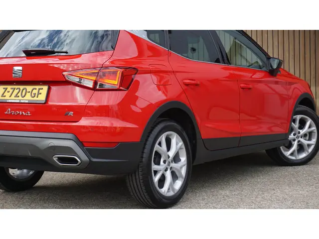 SEAT Arona 1.0 TSI 95pk FR-Line 2024 Benzine 47
