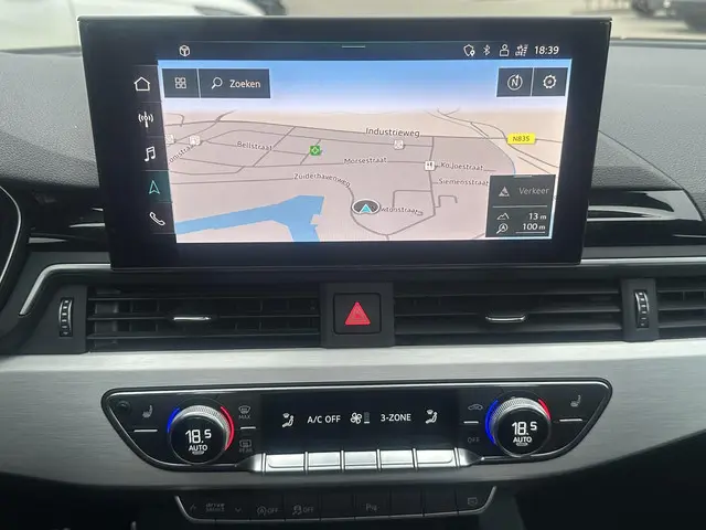 Audi A4 Avant 35 TFSI S Line / Panorama dak 2021 Benzine 23