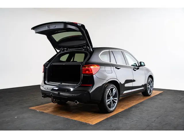 BMW X1 sDrive20i High Executive 2019 Benzine 10