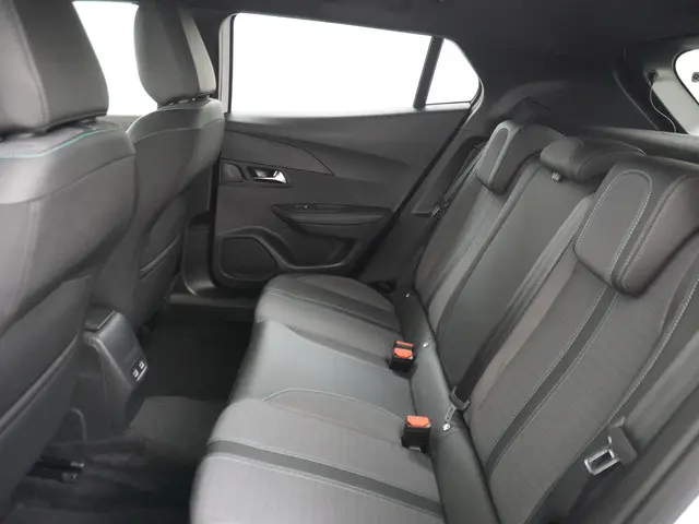 Peugeot e-2008 EV Allure 50 kWh 2023 Elektrisch 19