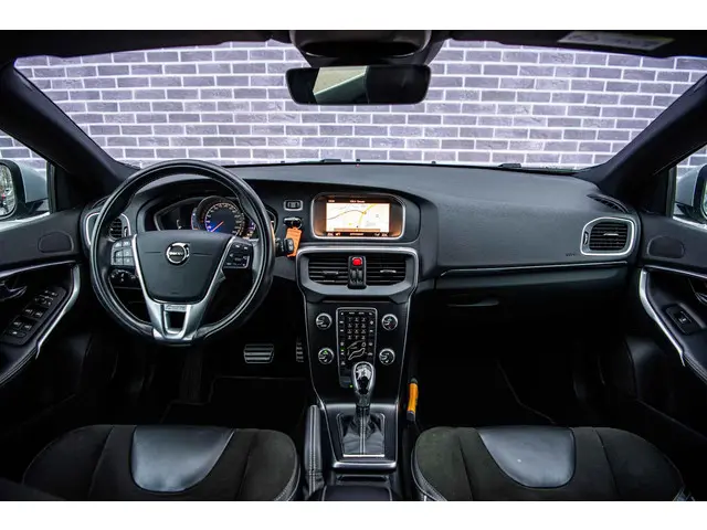 Volvo V40 2.0 T4 Business Sport 2017 Benzine 6