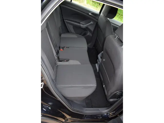 Volkswagen T-Cross 1.0 TSI Life 2021 Benzine 36