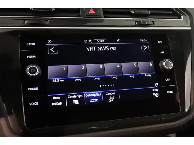 Volkswagen Tiguan 1.5 TSI R-Line 2021 Benzine 32