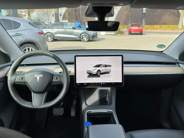 Tesla Model Y Long Range AWD 75 kWh 2022 Elektrisch 10