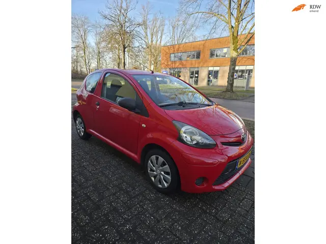 Toyota Aygo 1.0 VVT-i Access 2013 Benzine