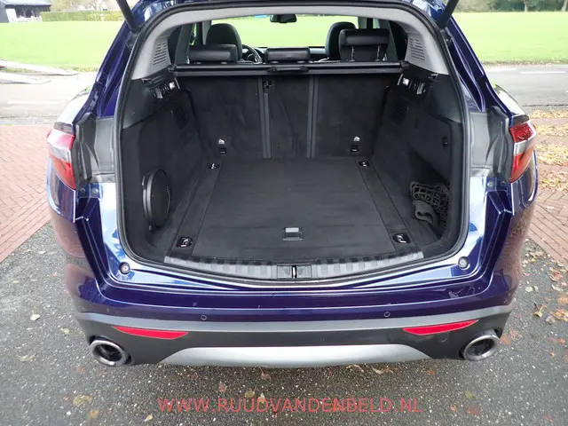 Alfa Romeo Stelvio 2.0T AWD First Edition 2017 Benzine 31
