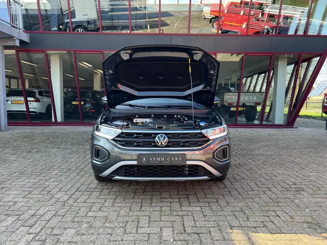 Volkswagen T-Roc 1.5 TSI Life Business 2024 Benzine 38