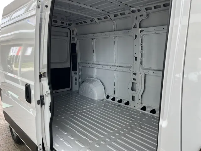 Fiat Ducato 2.2 MultiJet 140 S&S L3H2 3.3t 2024 Diesel 32