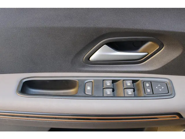 Dacia Sandero Stepway TCe 100 ECO-G Up&Go 2025 Benzine 19