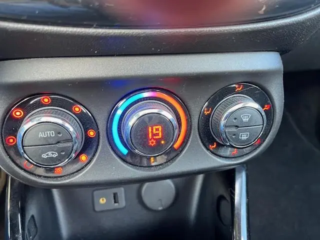 Opel ADAM VERKOCHT 2014 Benzine 11