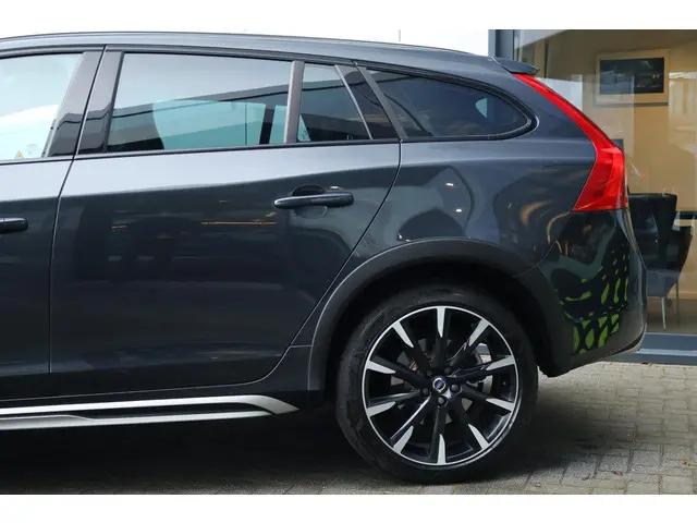 Volvo V60 Cross Country 2.0 D3 Polar+ 2018 Diesel 5