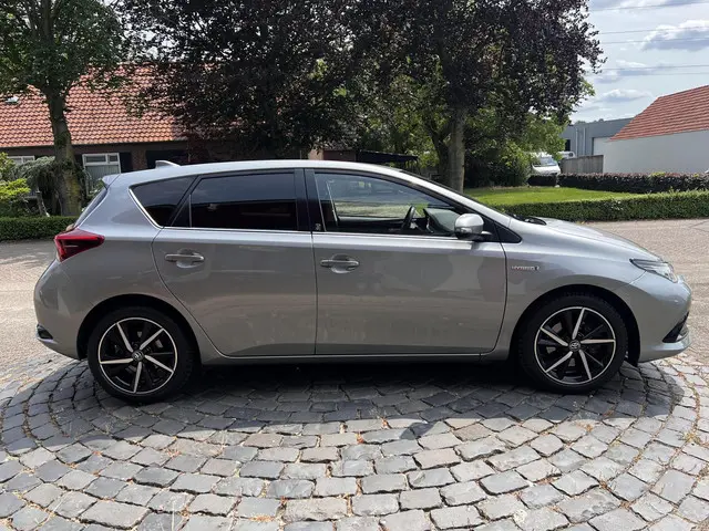 Toyota Auris 1.8 Hybrid Team D 2018 Hybride Benzine 5