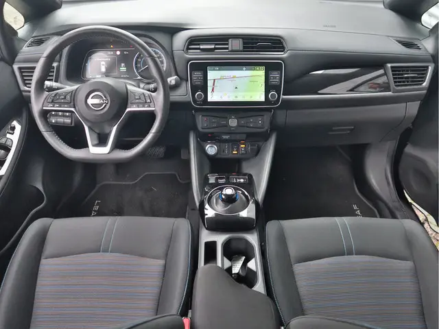 Nissan Leaf N-Connecta 39 kWh 2024 Elektrisch 5