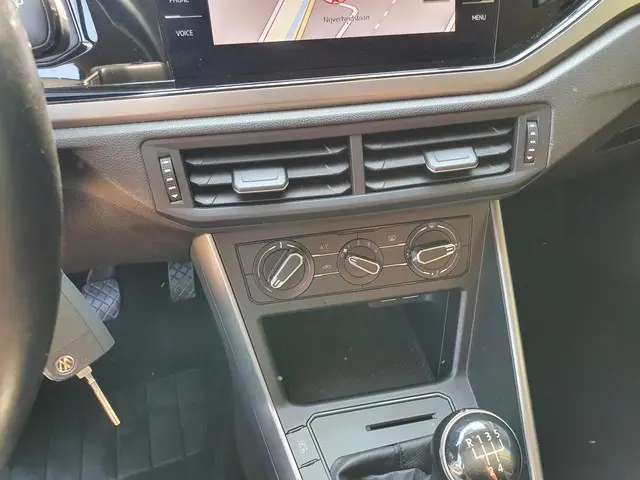 Volkswagen Polo 1.0 TSI Comfortline 2018 Benzine 8