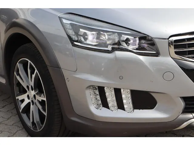 Peugeot 508 RXH 2.0 HDi HYbrid4 2017 Hybride Diesel 13
