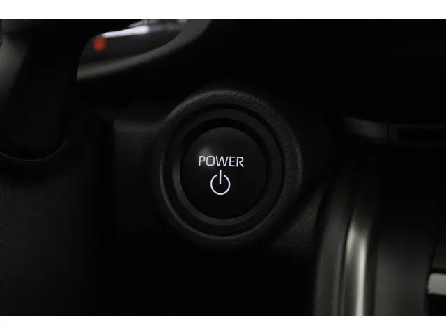 Toyota C-HR 1.8 Hybrid 140 Dynamic 2024 Hybride Benzine 39