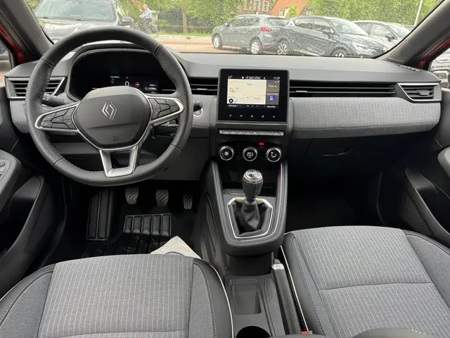 Renault Clio 1.0 TCe 90 Techno+Pack Winter!! 2024 Benzine 12
