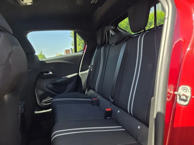 Opel Corsa 1.2 Turbo GS stoelverwarming 2024 Benzine 17