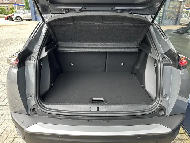 Peugeot 2008 1.2 Hybrid 145 GT 2025 Hybride Benzine 49