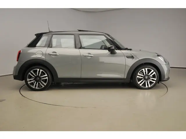 MINI 5-Deurs Cooper 2022 Benzine 4