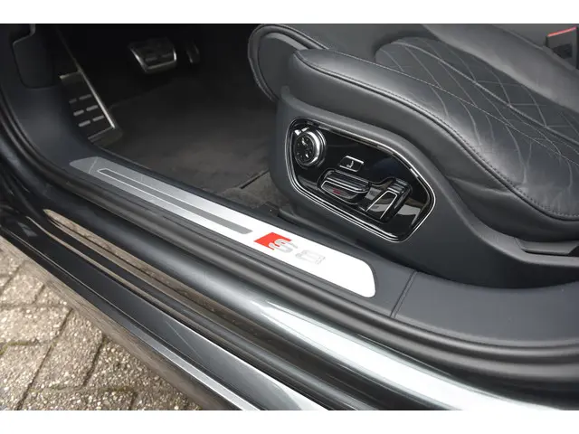 Audi A8 4.0 TFSI S8 quattro Pro Line+ 2013 Benzine 26