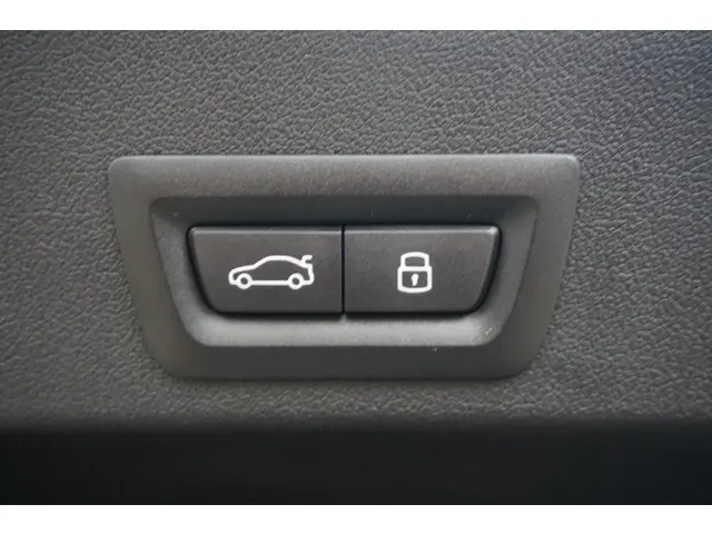 BMW XM 50e 2025 Hybride Benzine 35