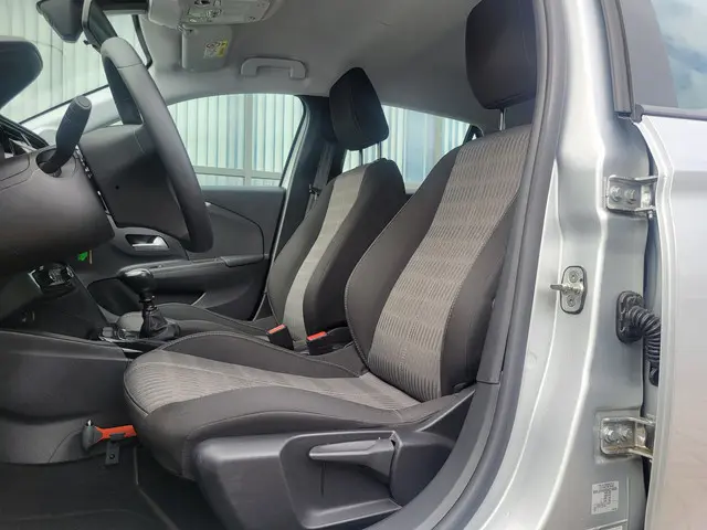 Opel Corsa 1.2 Edition 2022 Benzine 12