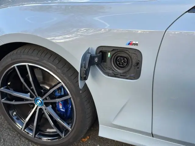 BMW 3 Serie Touring 330e xDrive 2023 Hybride Benzine 16