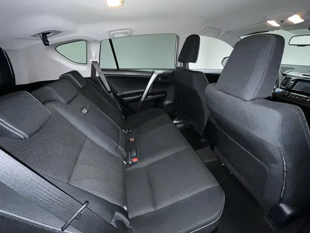 Toyota RAV4 2.5 Hybrid Style 2016 Hybride Benzine 14