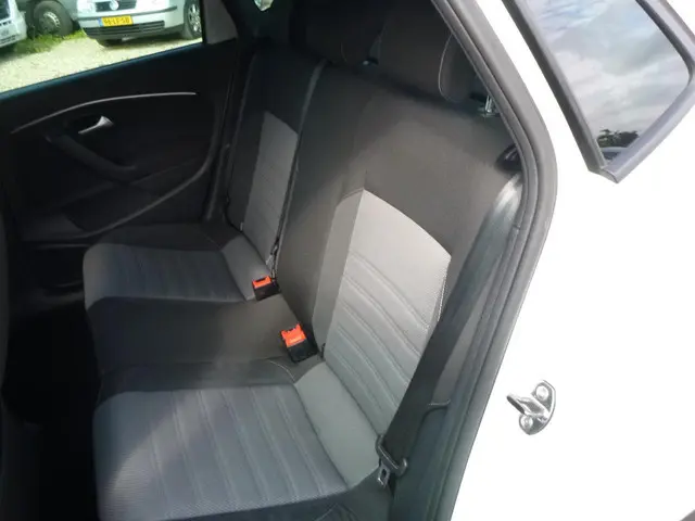 Volkswagen Polo 1.2 TSI R-LINE 2X 2014 Benzine 12
