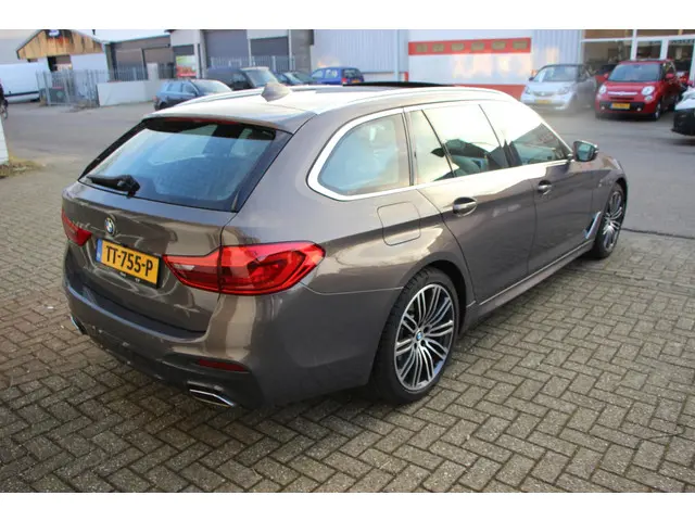 BMW 5 Serie Touring 530d High Executive 2018 Diesel 25