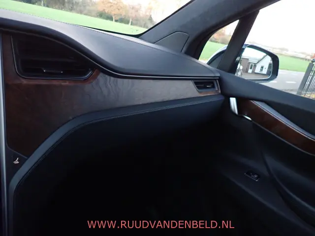 Tesla Model X Long Range 7P 2020 Elektrisch 24